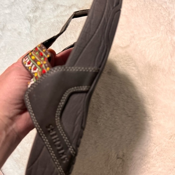 Sketchers tone-up flip flops size 9 - Picture 3 of 7